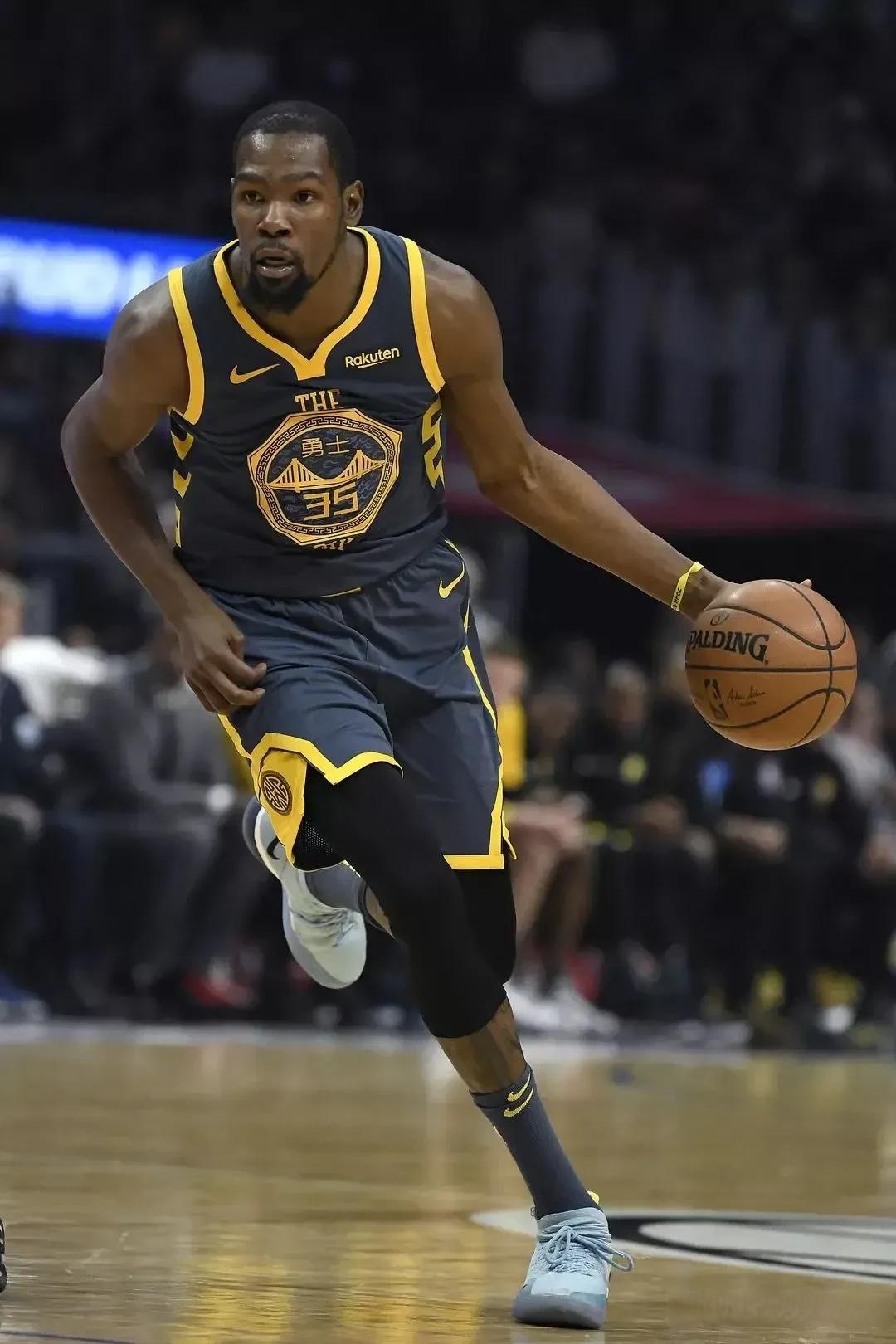 一张郑思维 一张郑思维